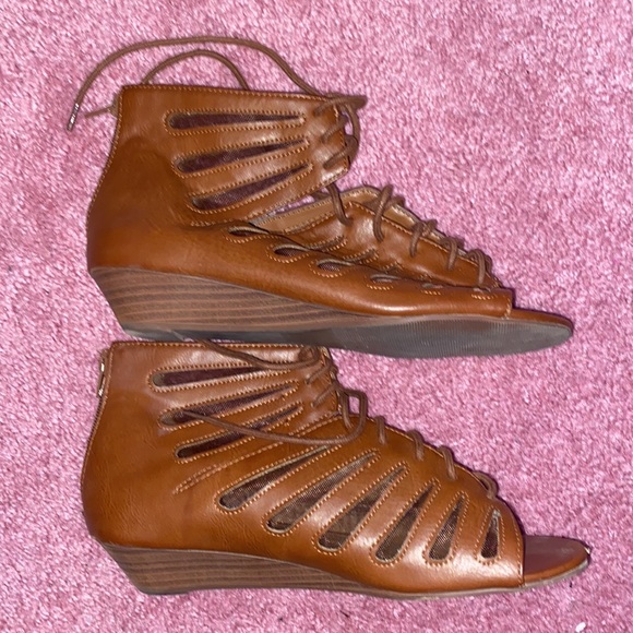 Brown Sandals with Cutouts and Laces - Picture 3 of 6